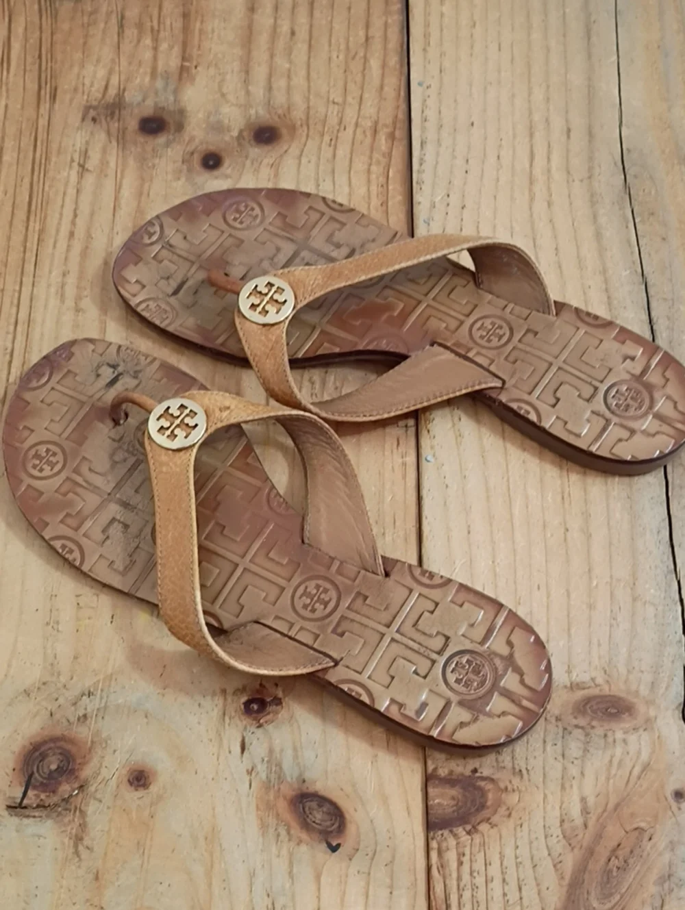 Tory Burch Thora Tan Leather Logo Thong Flat Sandals Fits Size 7.5-8